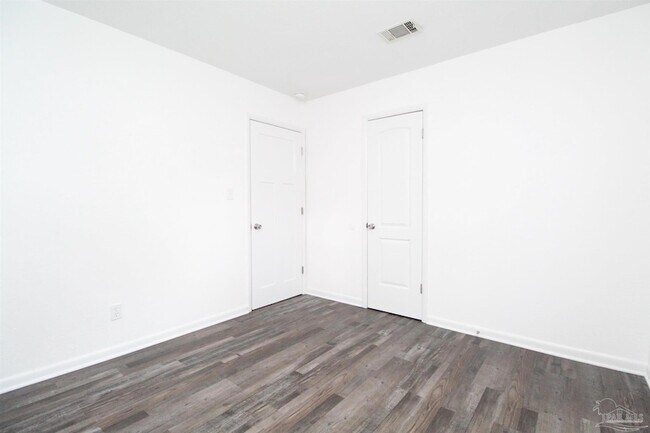 Building Photo - 150 E Ensley St