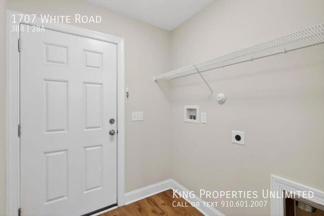 Building Photo - 1707 White Rd