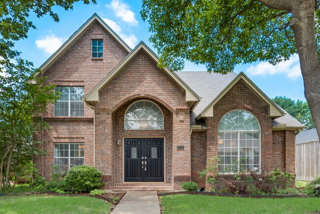 Building Photo - 4231 Crestedge Dr