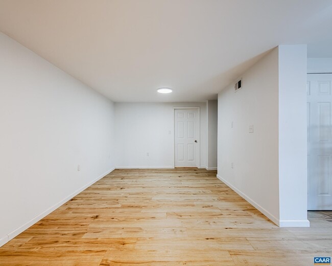 Building Photo - 2308 Center Ave