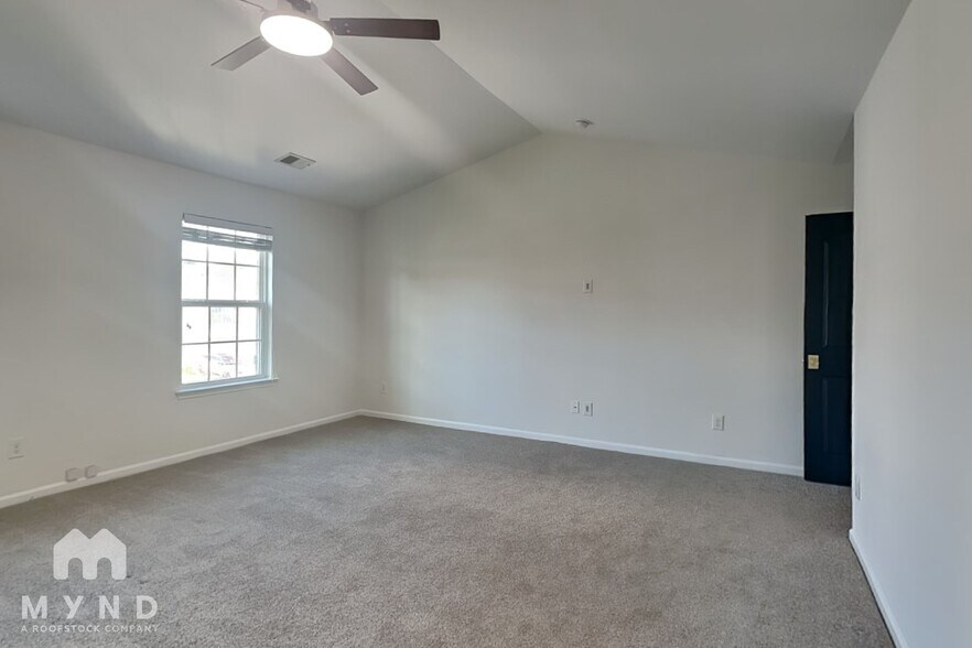 Building Photo - 1858 Woodstone Dr