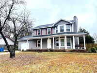 Building Photo - 5767 Pepperbush Dr