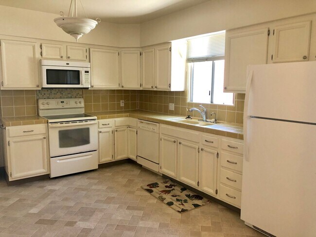 Building Photo - Great 3 Bedroom 2 Bath House in Old Town M...