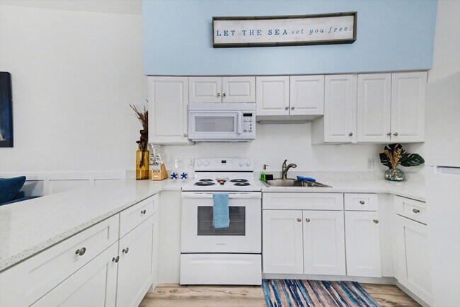 Building Photo - 711 E Gulf Blvd