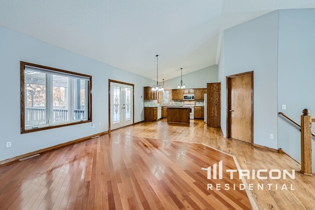 Building Photo - 13998 Norway St NW