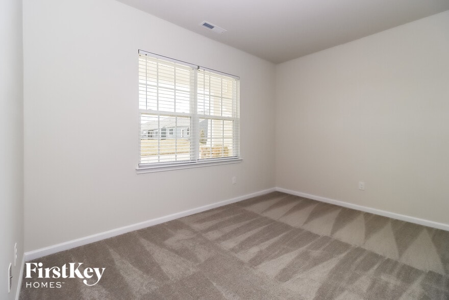 Building Photo - 152 Olive Tea Ln