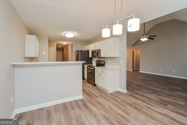 Building Photo - 280 Pleasant Hills Dr