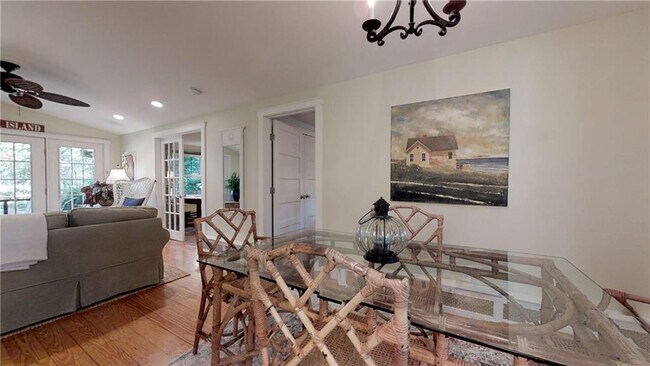 Building Photo - 95 Wood Ln