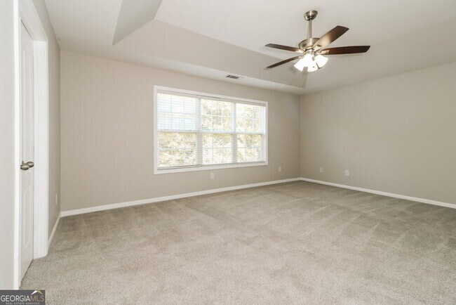 Building Photo - 6682 Silk Tree Pointe