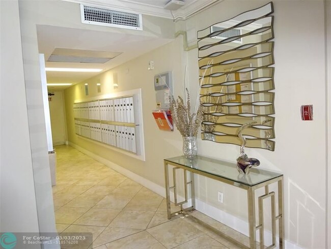 Building Photo - 3001 S Course Dr