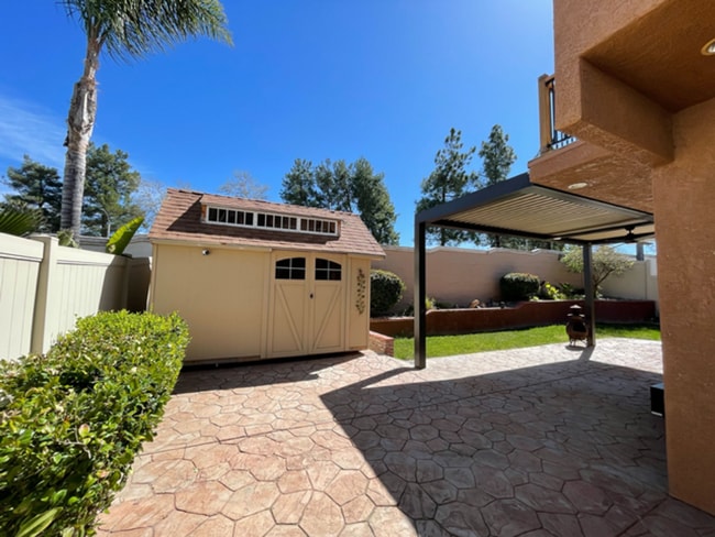 Building Photo - Beautiful 2-Story 3-bedroom home / Move in...
