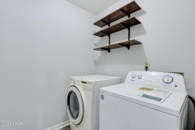 Building Photo - 505 Palermo Rd