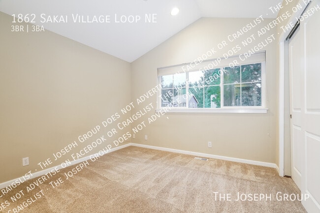 Building Photo - 1862 Sakai Village Loop