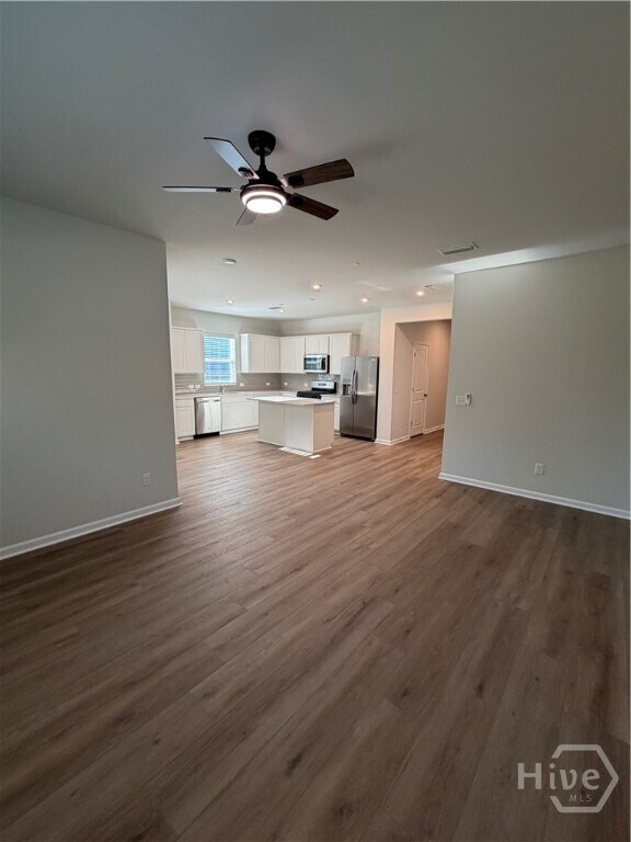 Building Photo - 247 Crosstown Ave