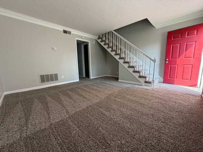 Building Photo - 3410 Clingstone Way