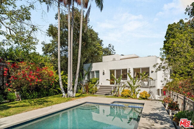 Building Photo - 7582 Mulholland Dr