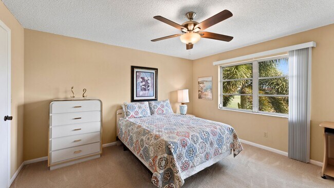 Building Photo - FURNISHED ANNUAL IN HIGH POINT COUNTRY CLUB!