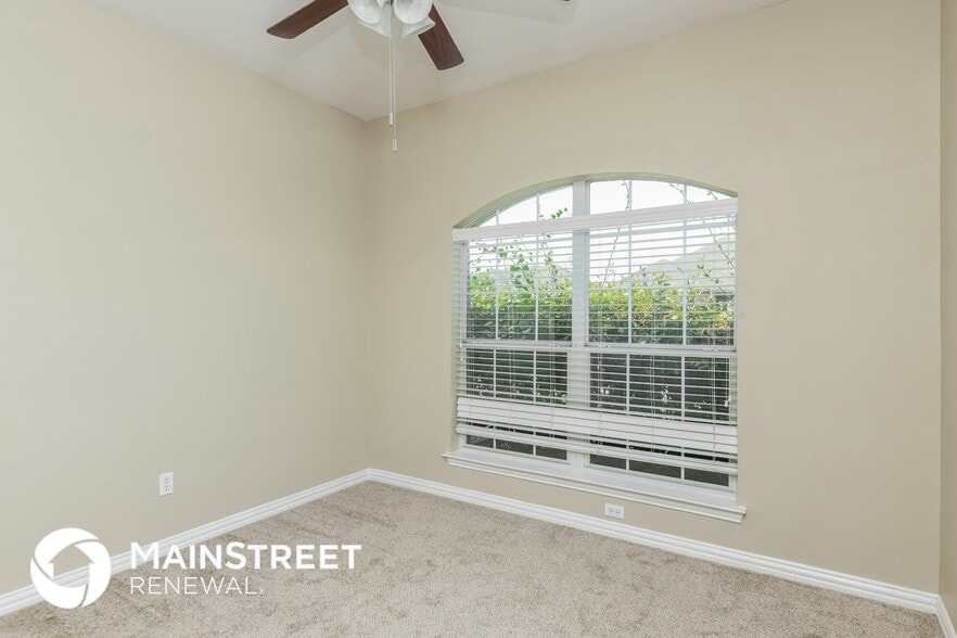 Building Photo - 297 Edison Ln