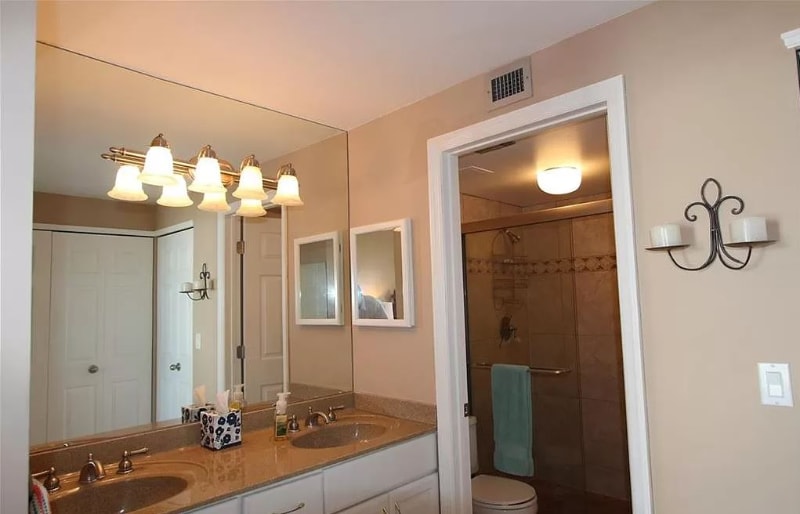 Building Photo - 320 Seaview Ct