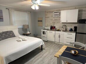 Building Photo - 1258 Beach Rd