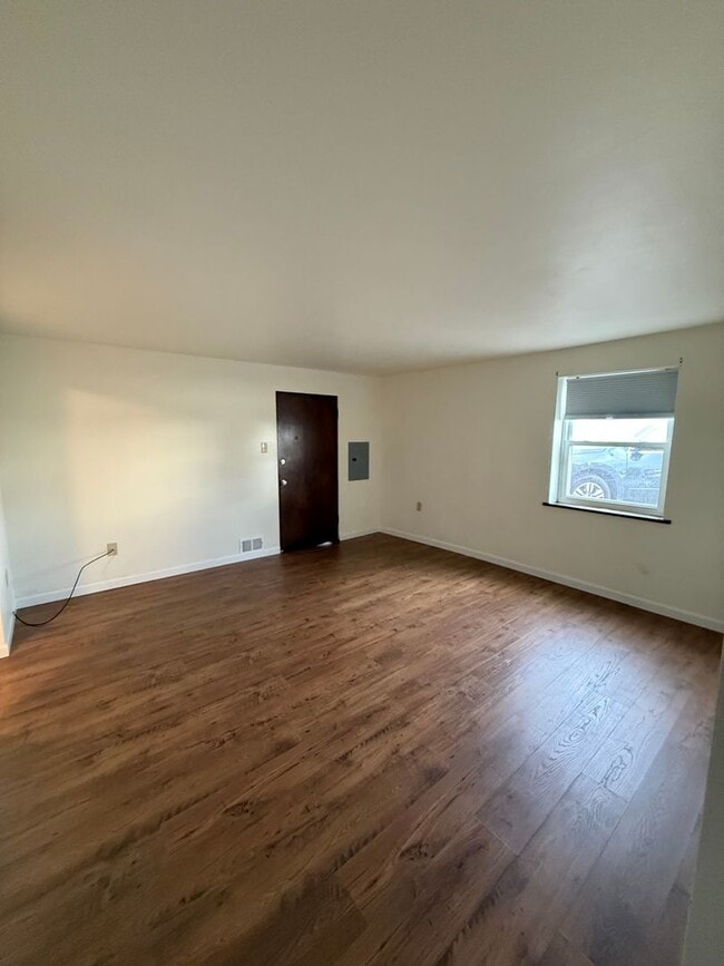 Building Photo - 802 Horner St