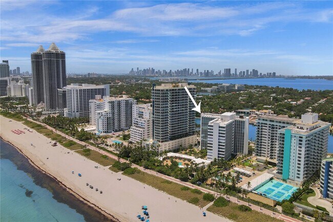 Building Photo - 5055 Collins Ave