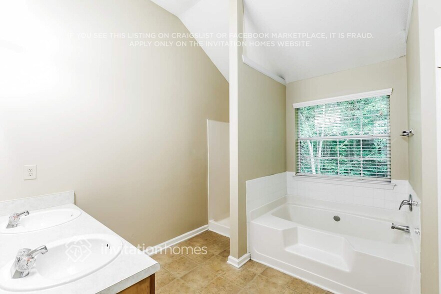 Building Photo - 3608 Caseys Cove