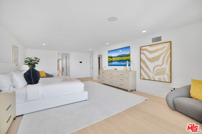 Building Photo - 30020 Morning View Dr