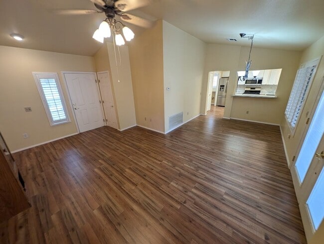 Building Photo - 2737 Tumble Brook Dr