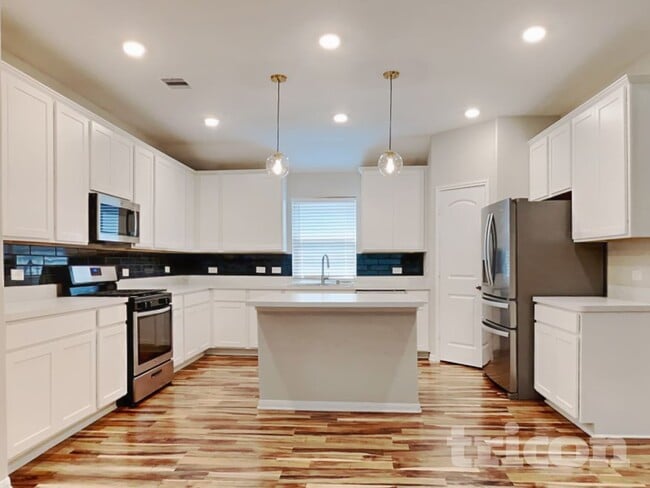 Building Photo - 6902 Scarlet Sagebrush St