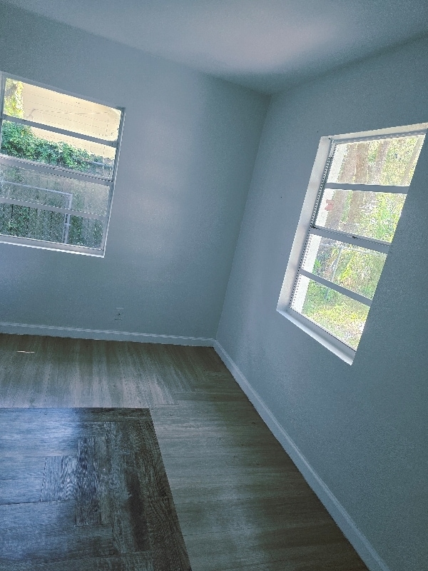 Building Photo - 3212 E Henry Ave