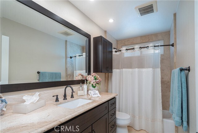 Building Photo - 25562 Eastwind Dr