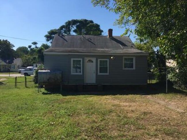 Building Photo - 2210 Shirleydale Ave