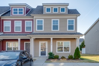 Building Photo - 729 Bradburn Village Way