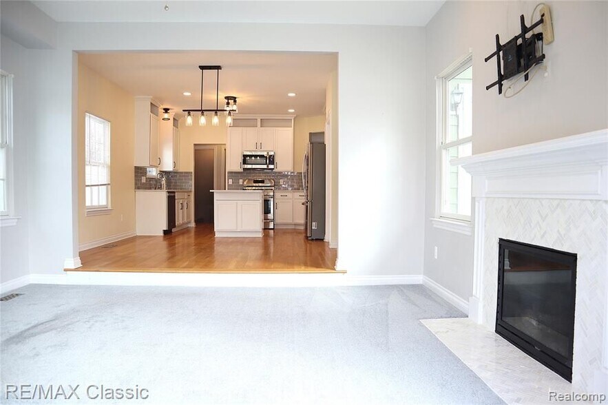 Building Photo - 50595 Coolidge St