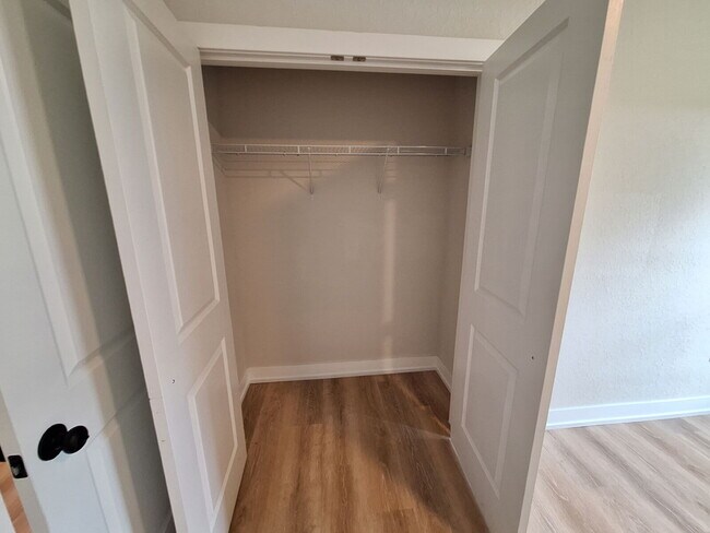 Building Photo - Available with ZERO DEPOSIT MOVE-IN!