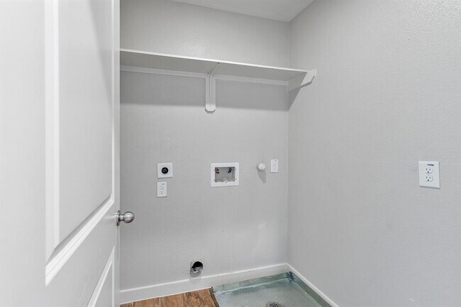 Building Photo - 15010 Eagle feather ct.