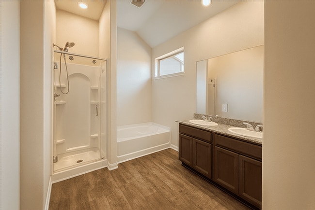 Building Photo - 2220 Cedar Vly Dr