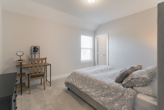 Building Photo - 8030 Allston Vlg Trl