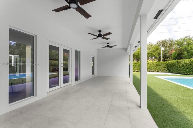Building Photo - 8145 SW 132nd St