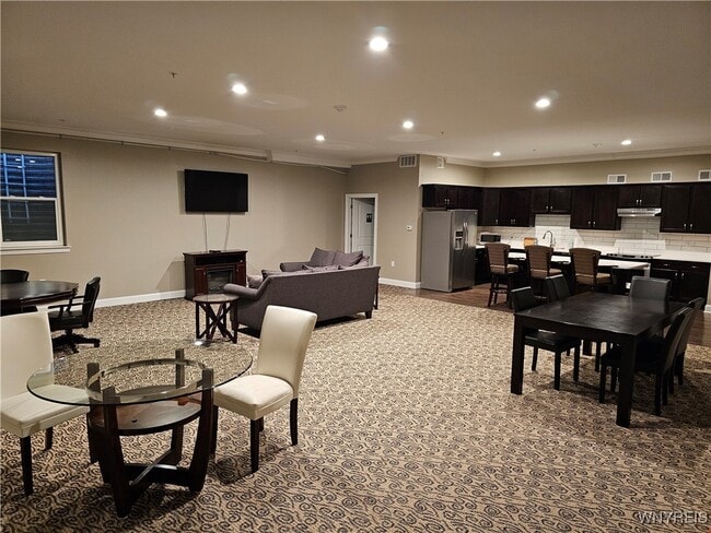 Building Photo - 610 Ayer Rd