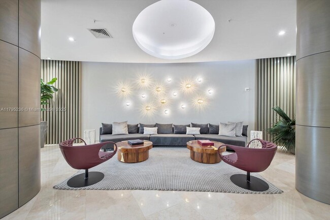 Building Photo - 10275 Collins Ave