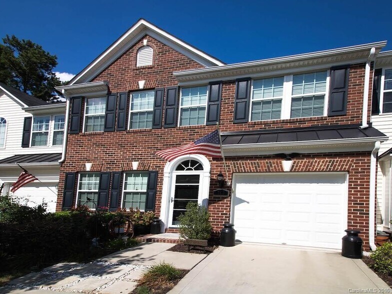 Primary Photo - 709 Prospect Ln