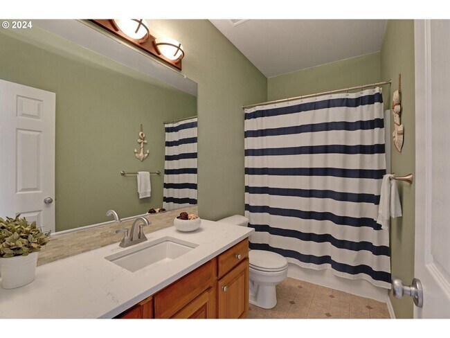 Building Photo - 11868 NW Permian Ct