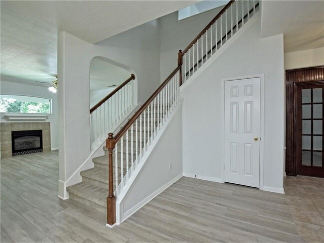 Building Photo - 1817 Chasewood Dr