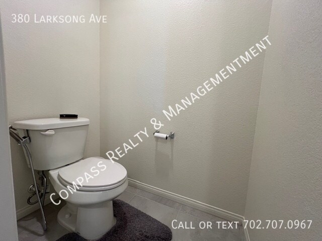 Building Photo - 380 Larksong Ave