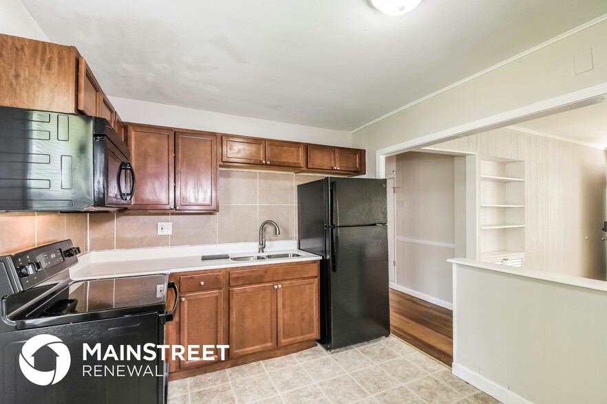 Building Photo - 9839 Monarch Dr