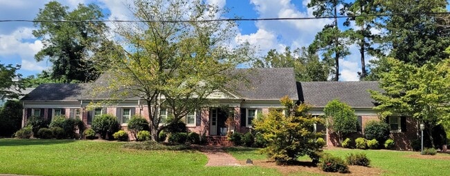 Primary Photo - 111 Fuller St