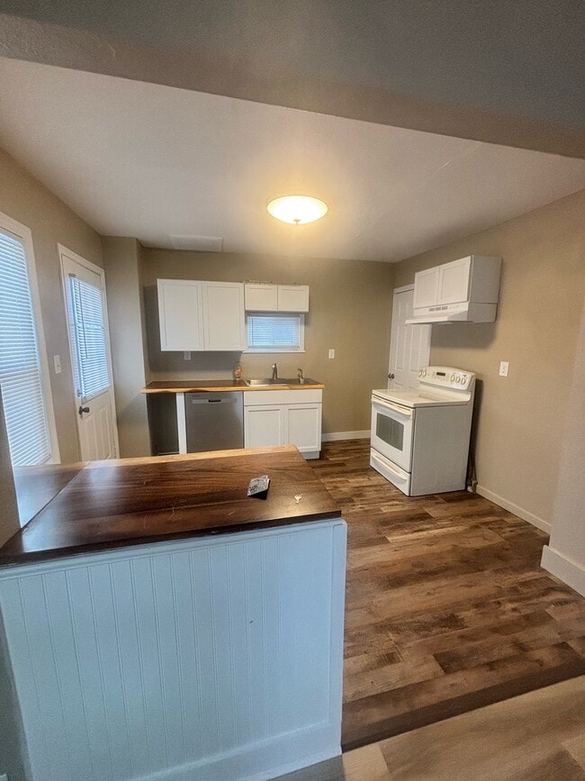 Building Photo - 352 Springfield Ave