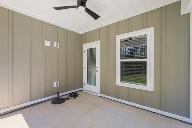 Building Photo - 55 Lightning Bug Ln